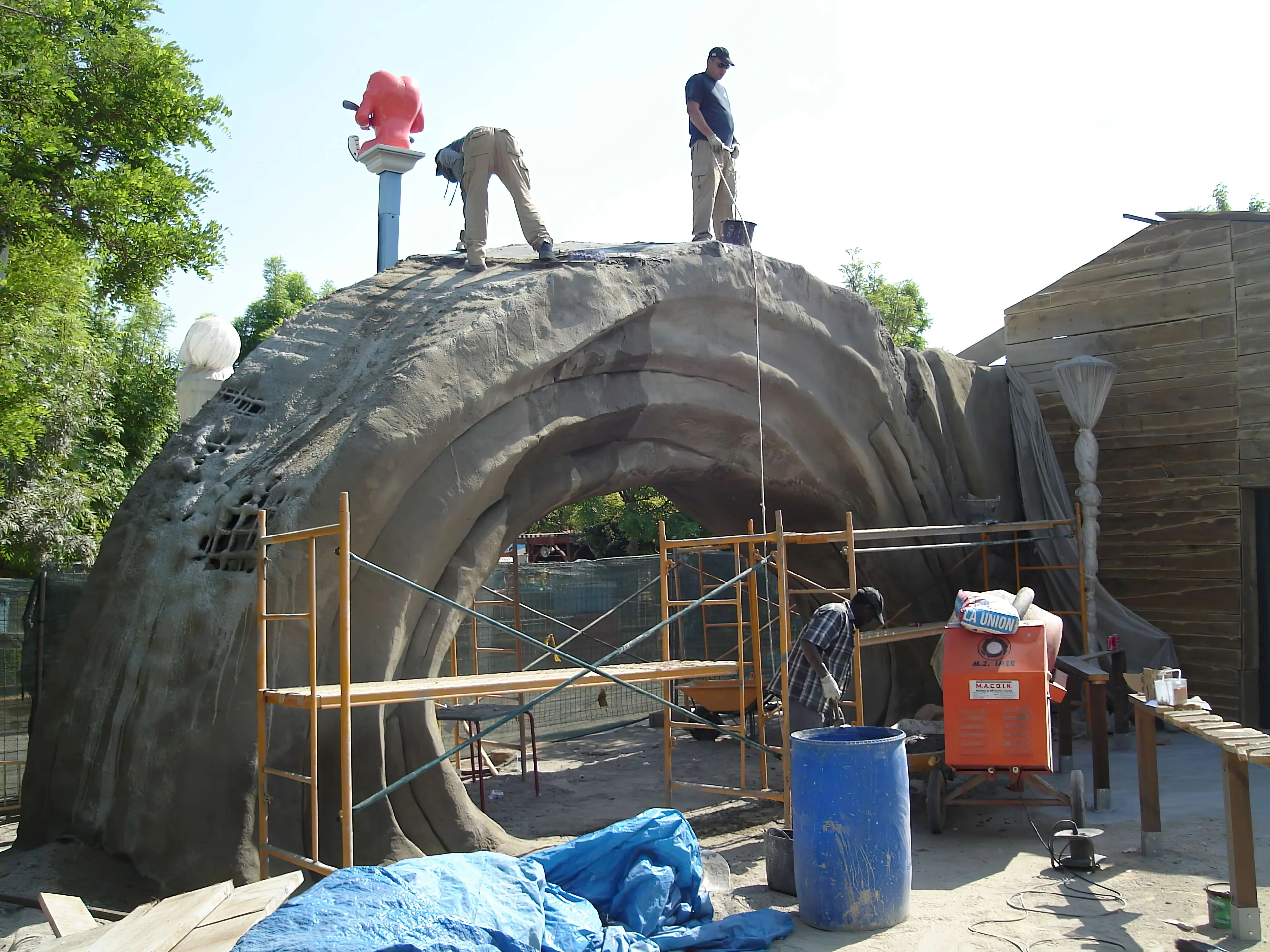 خبير في بناء الحدائق الثيمية. بناء الحدائق الثيمية.<br />بناء مدن الملاهي.<br />بناء الحدائق ذات الطابع الثيمي.<br />شركة متخصصة في بناء المنتزهات الترفيهية.