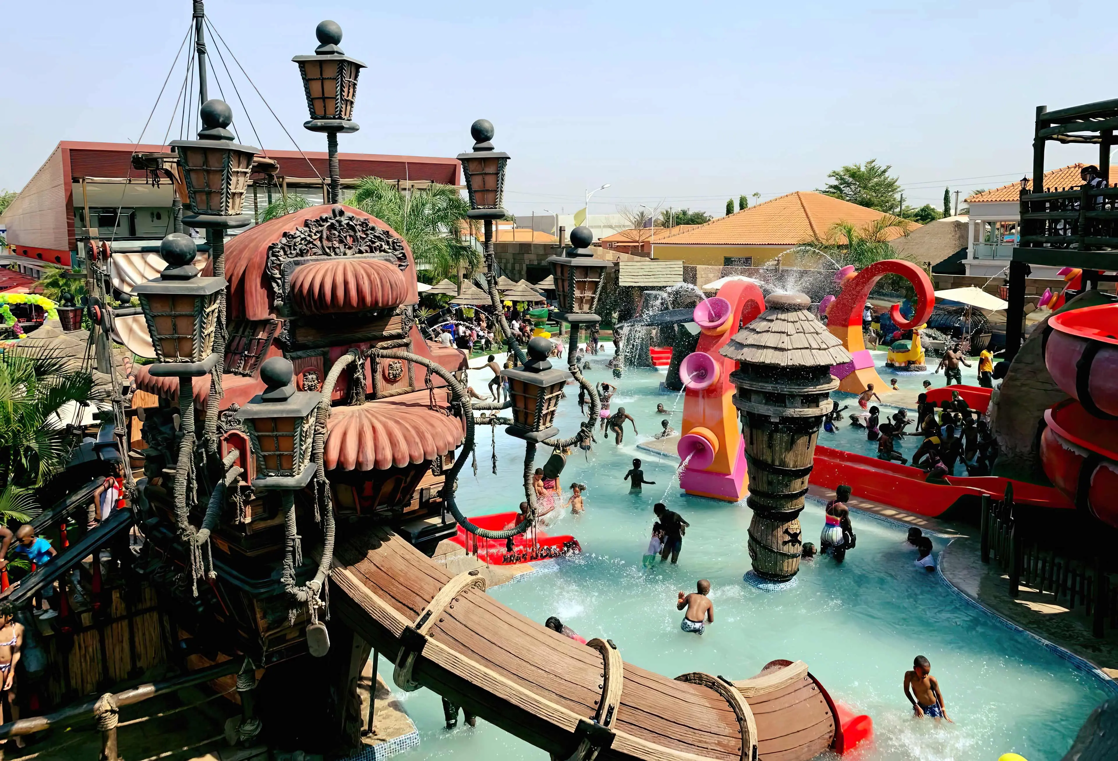 Themenschwimmbädern Bau von Themenschwimmbädern