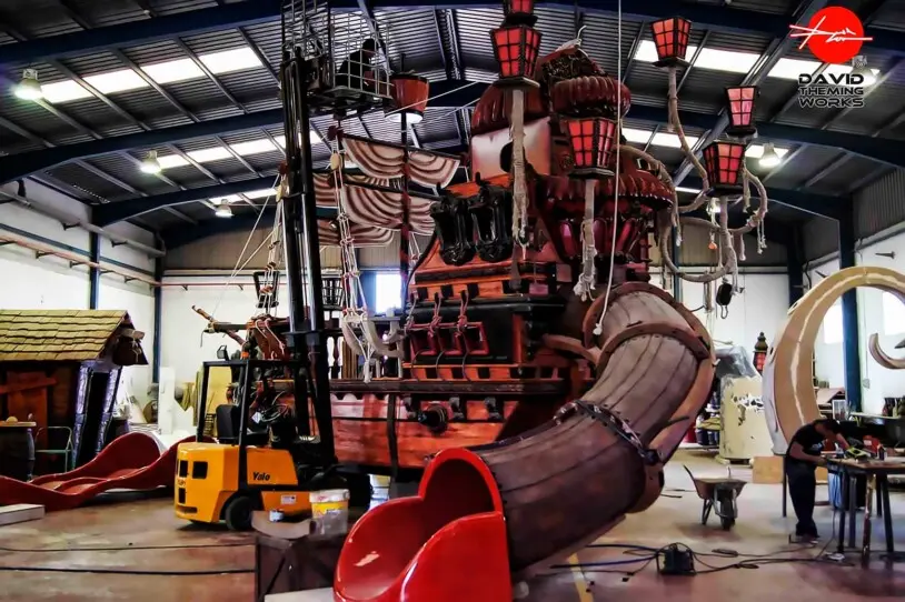 sale of pirate ship for themed pools. manufacturer of pirate ship for swimming pools.