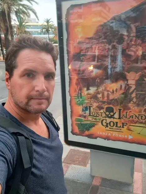 custom logo design for leisure projects  <br />