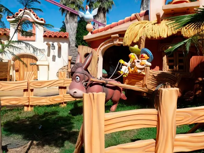 creative theming PortAventura Spain  <br />