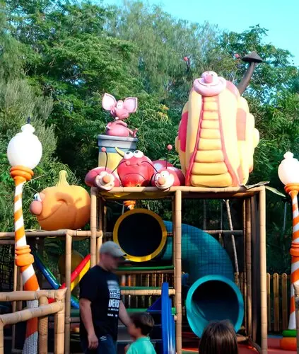 David Theming Works scenic creations  <br />