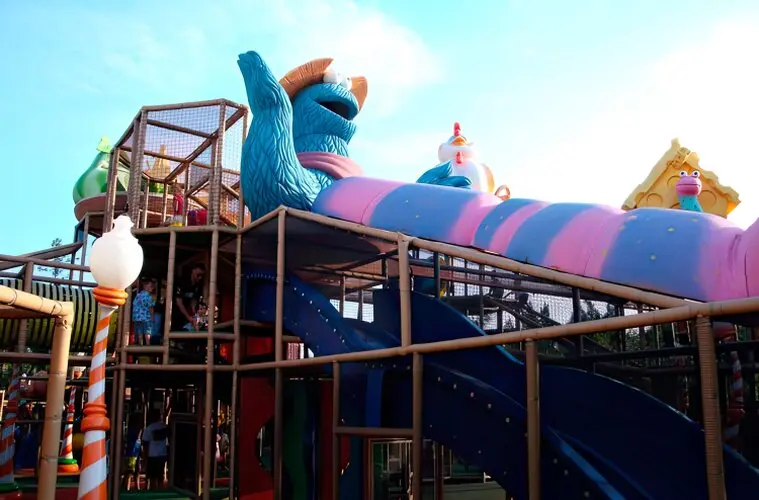 PortAventura show set design  <br />