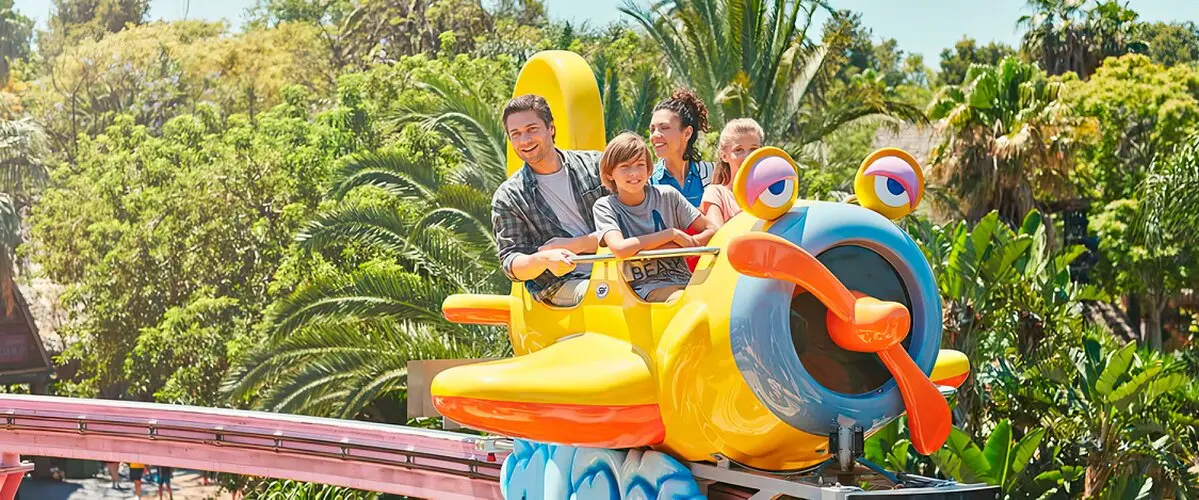  themed decor installation PortAventura  <br />