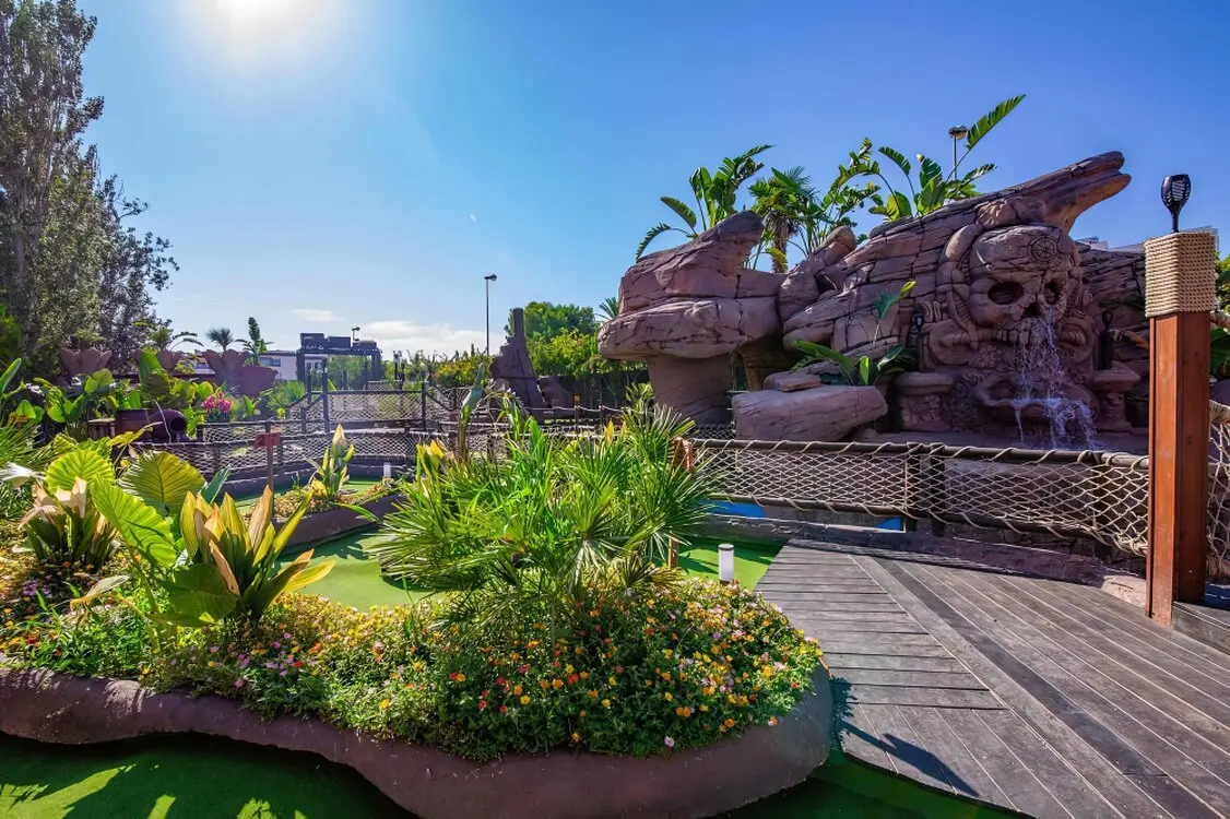 LOST ISLAND MINIGOLF MALLORCA