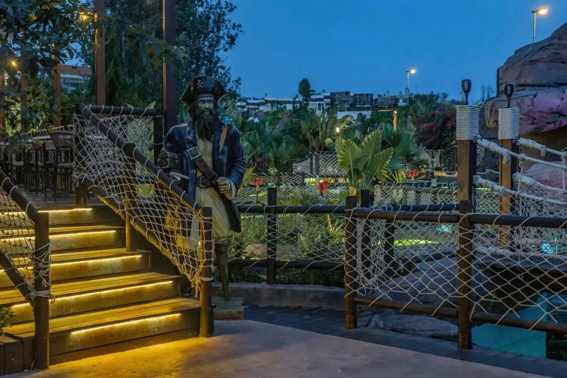 LOST ISLAND MINIGOLF MALLORCA
