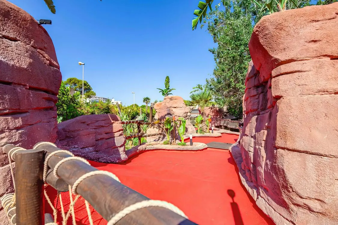 LOST ISLAND MINIGOLF MALLORCA