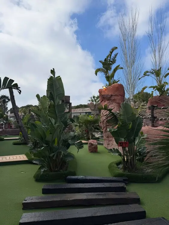 LOST ISLAND MINIGOLF MALLORCA