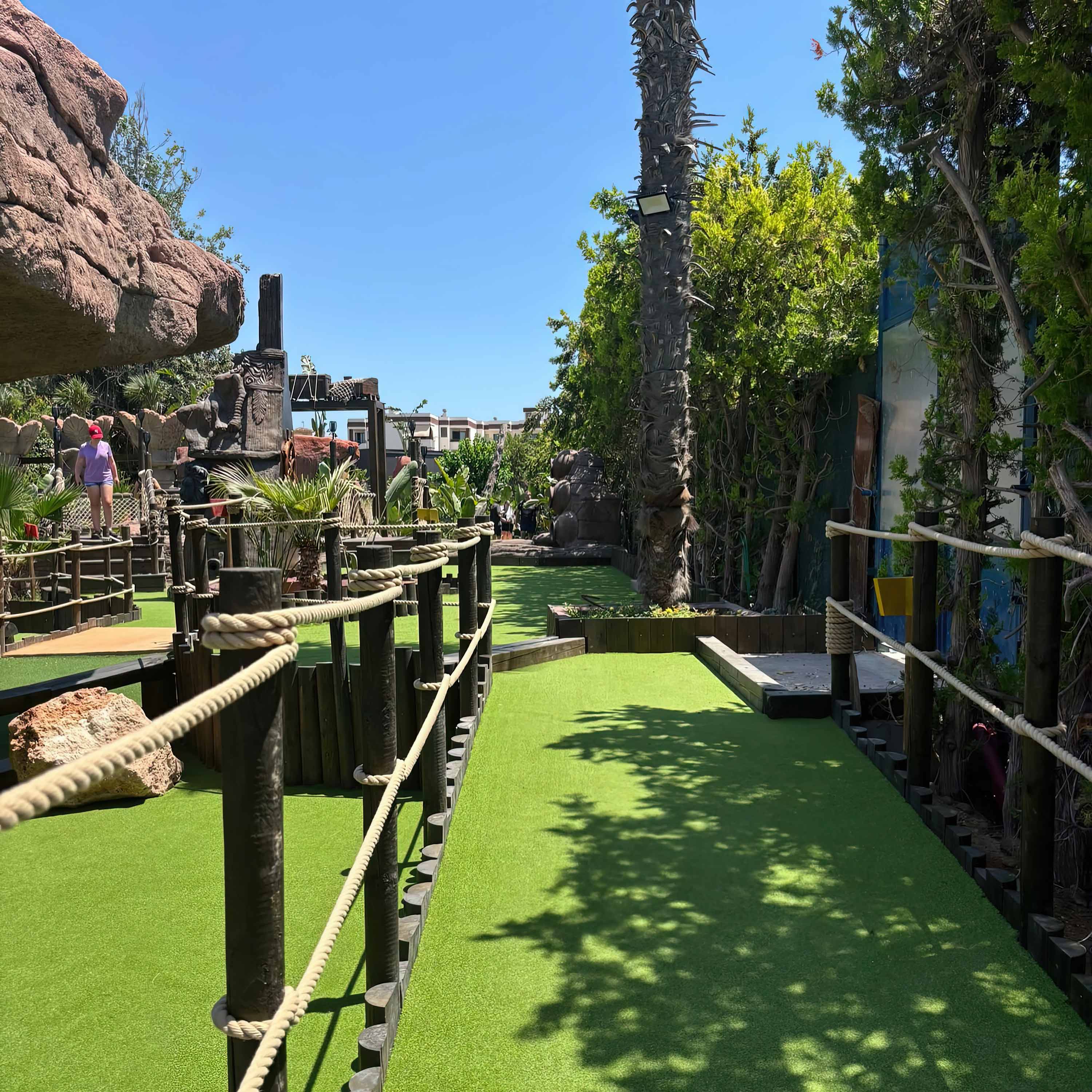 LOST ISLAND MINIGOLF MALLORCA