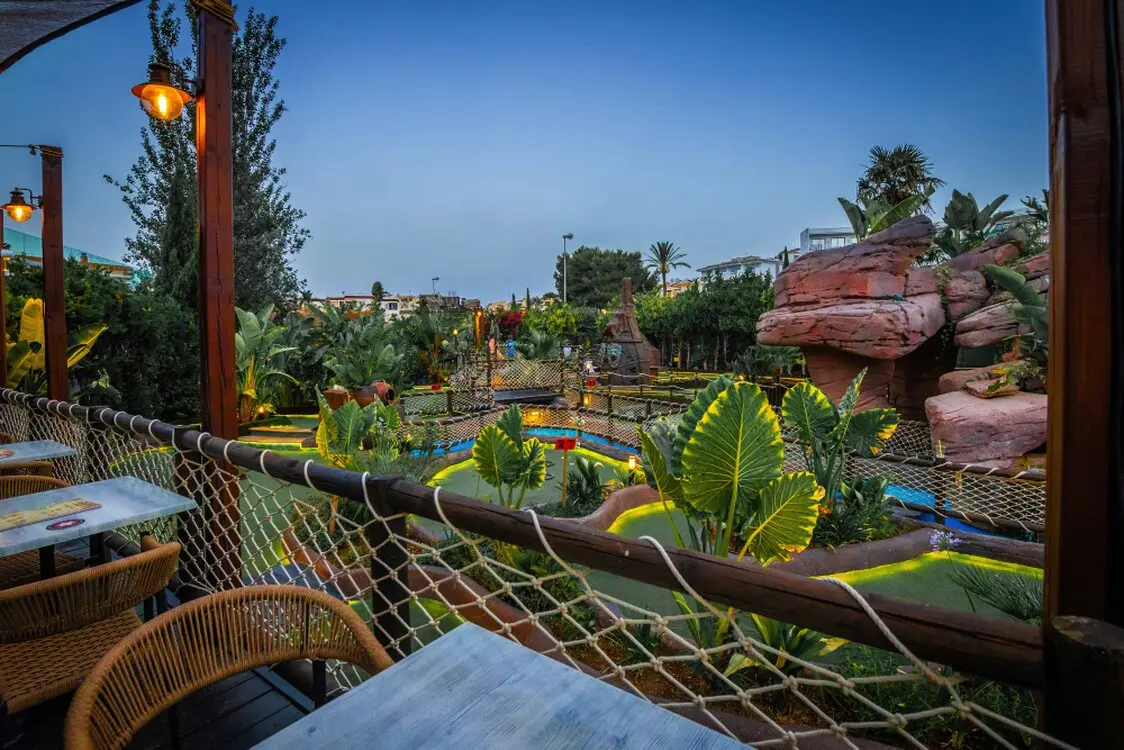 LOST ISLAND MINIGOLF MALLORCA