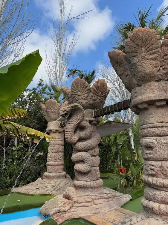 LOST ISLAND MINIGOLF MALLORCA