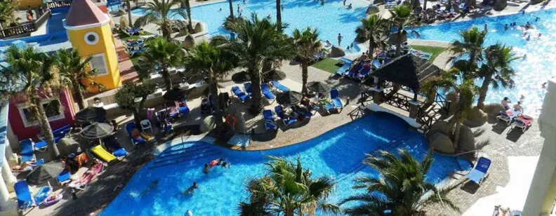 construction de piscines thématiques de luxe.7