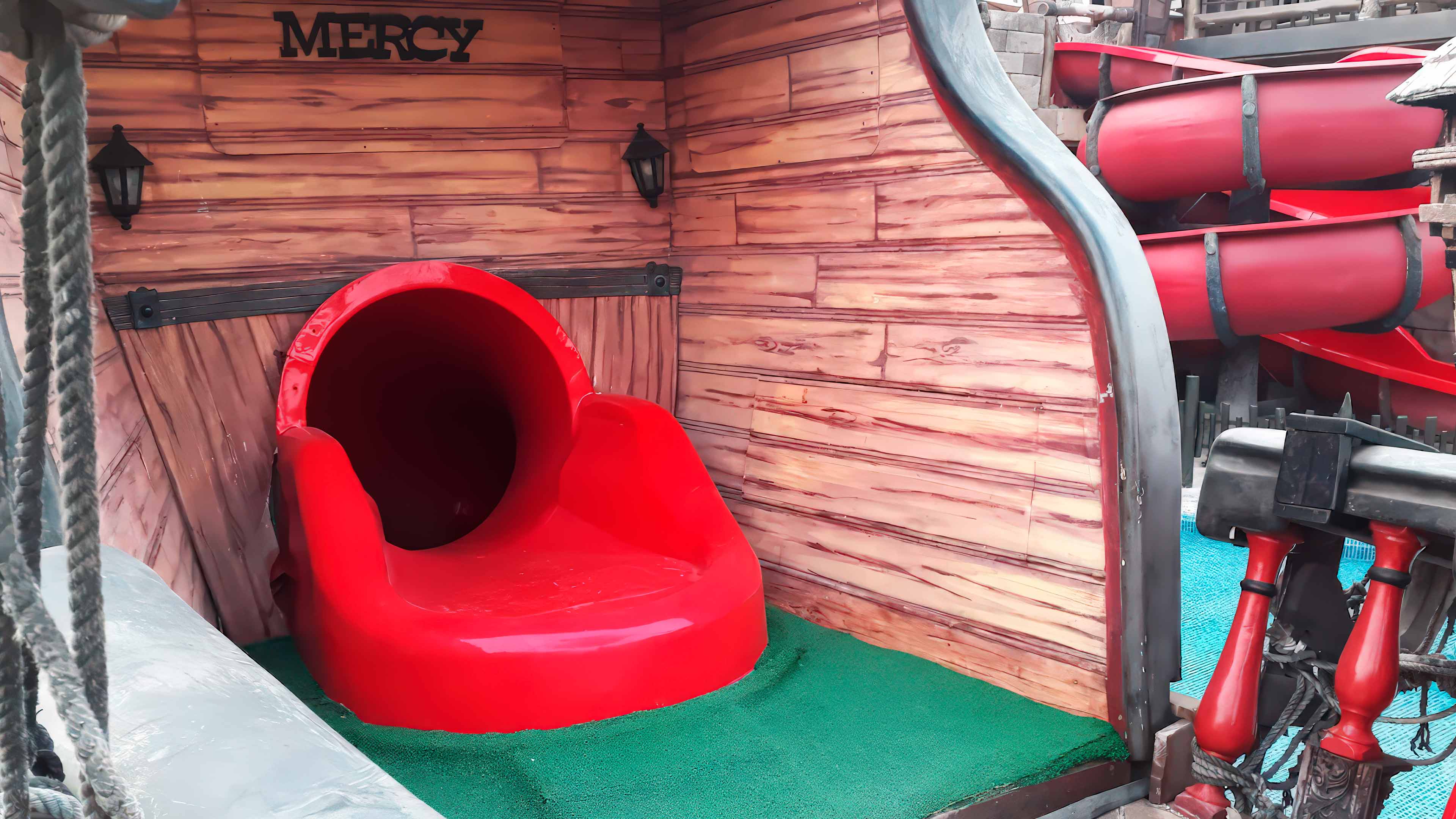 construction d'un bateau pirate pour piscines Modèle de bateau pirate pour piscines