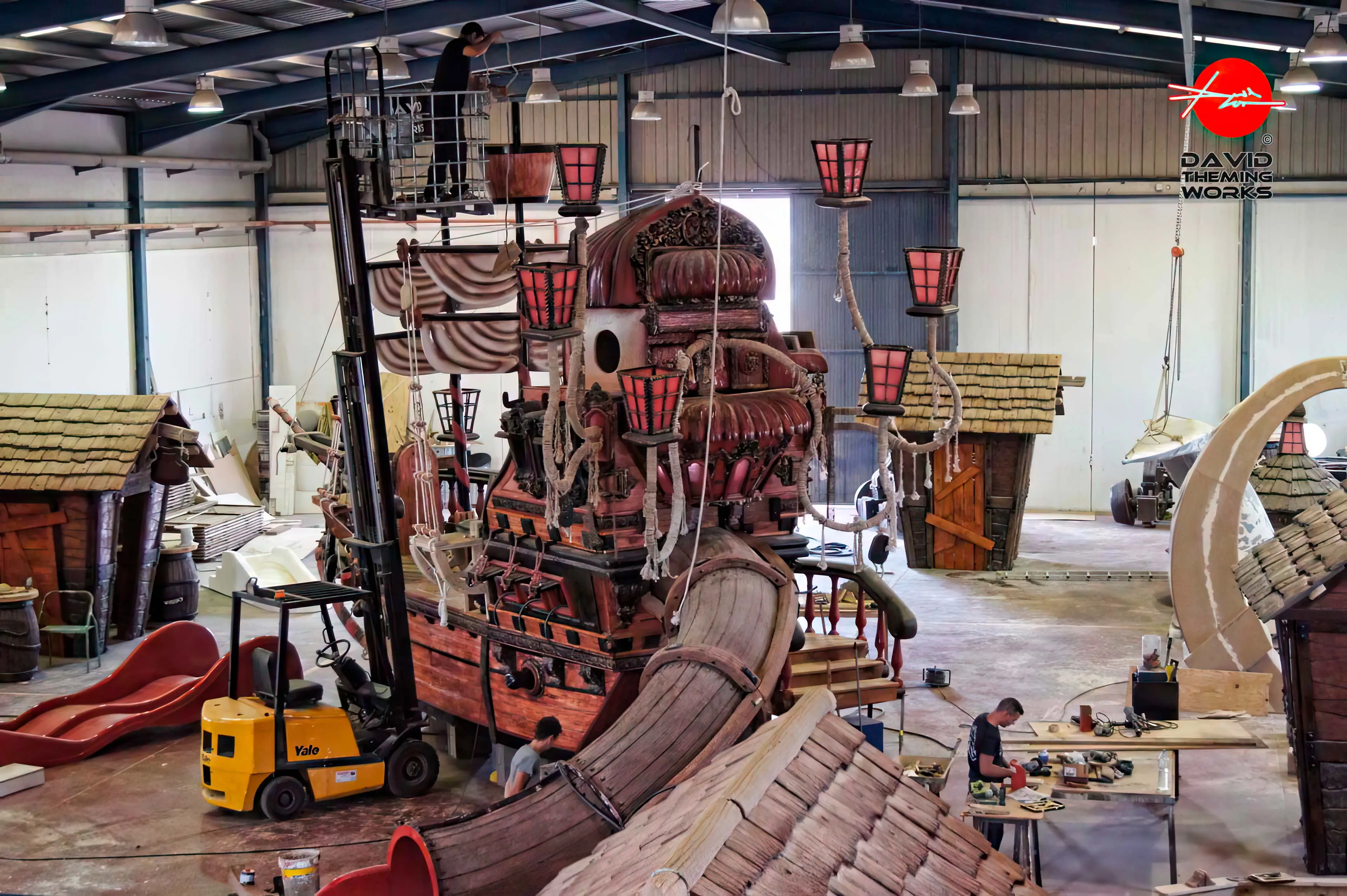 construction d'un bateau pirate pour piscines Conception et construction de bateaux pirates pour piscines