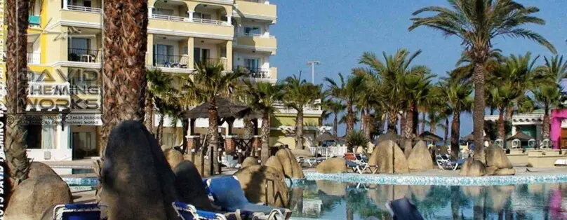 construção de piscinas com rochas artificiais